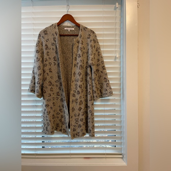 Anthropologie - Leopard Sweater/Cardigan - Picture 2 of 9